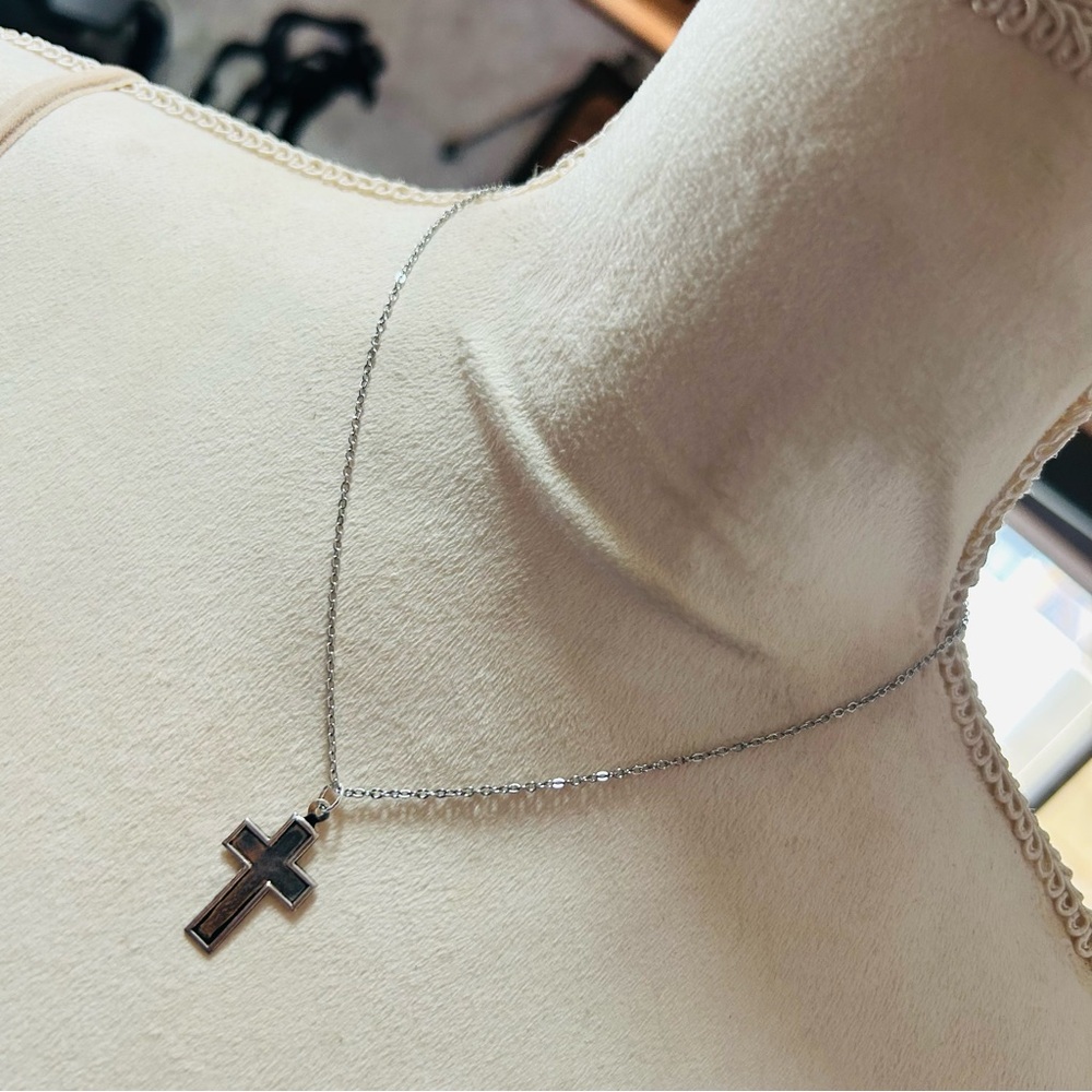 Handcrafted vintage delicate silver cross pendant on chain necklace